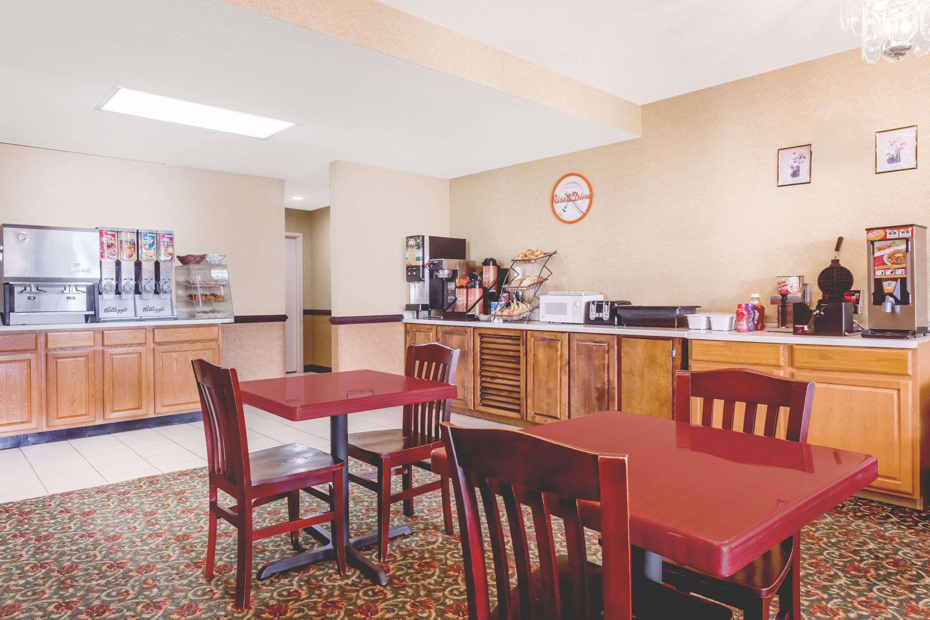 Howard Johnson By Wyndham Perry Ga Esterno foto